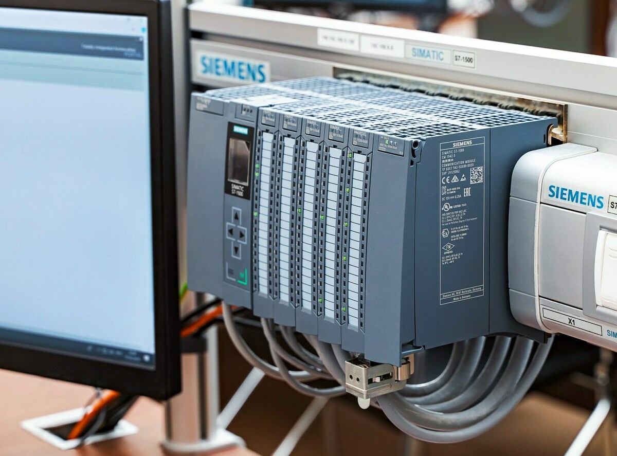 <span style="font-weight: 700;">ПЛК</span>